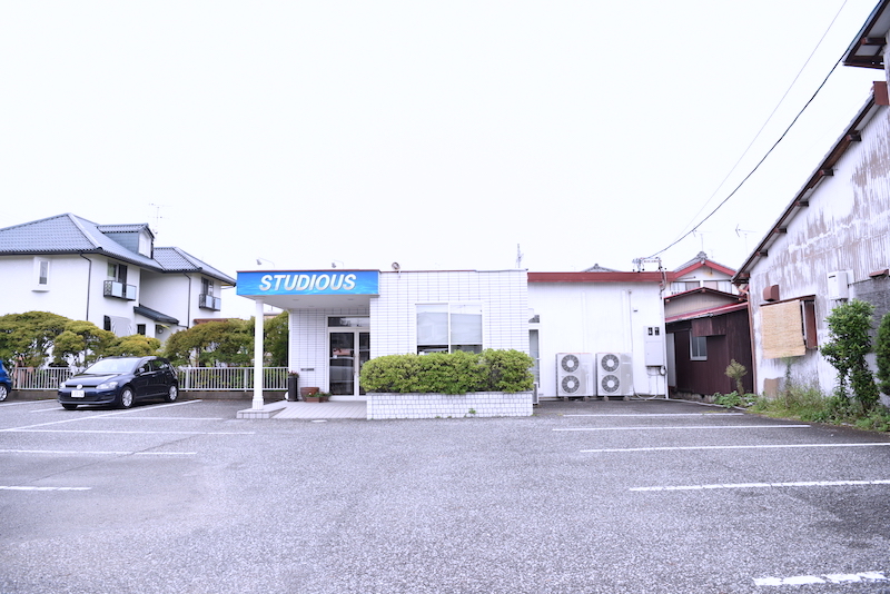 スタディオス 店舗外観
